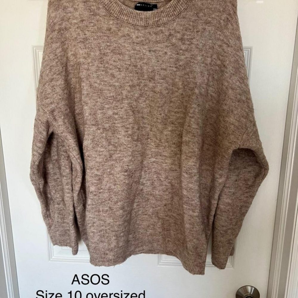 ASOS DESIGN oversized knit sweater size 10